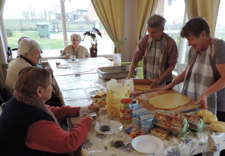 Terapia Zajęciowa, warsztaty z plastyką i kulinariami