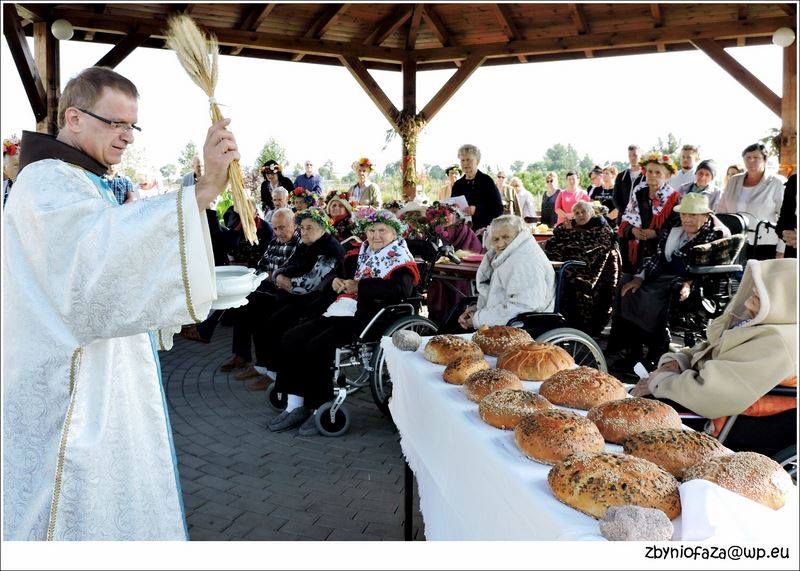 Uroczystości dożynkowe w Domu Seniora w Wieluniu